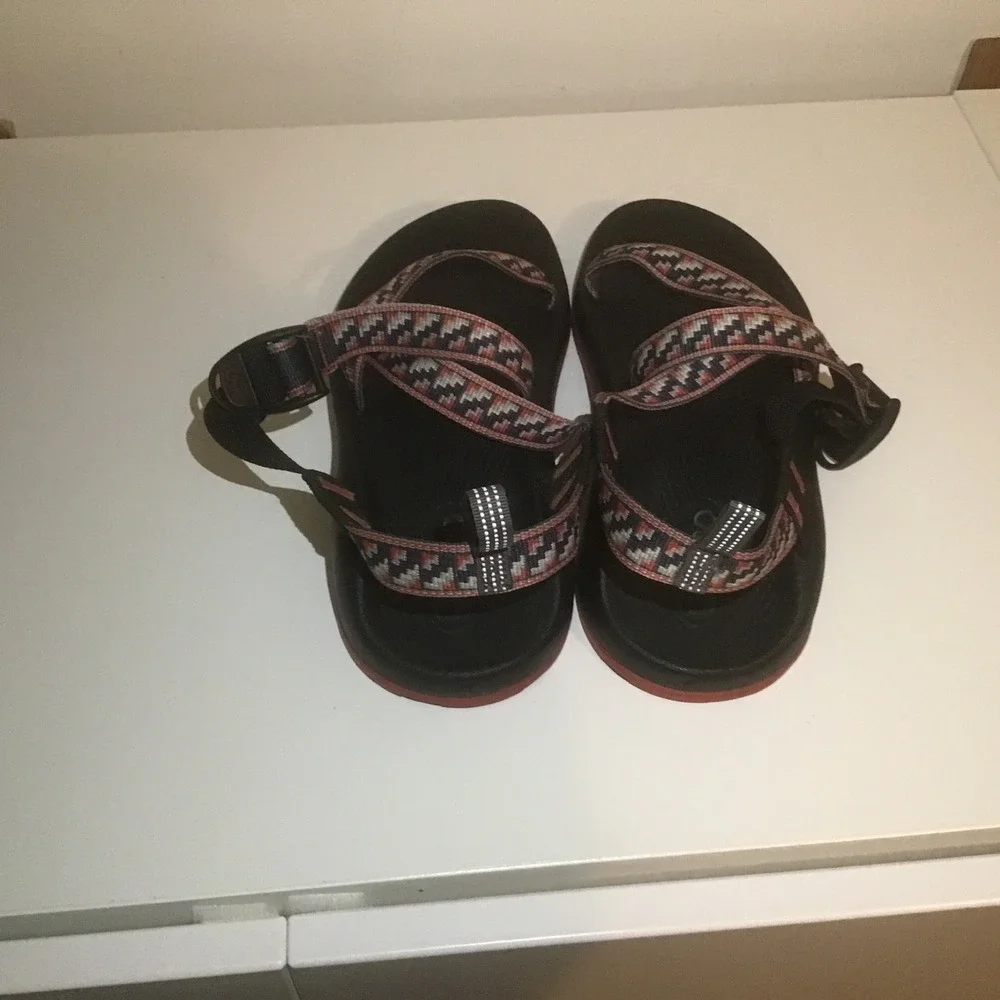 Chaco‎ Kids Z1 Ecotread Sandals Tribal Black Red Geometric Straps Youth Size 4